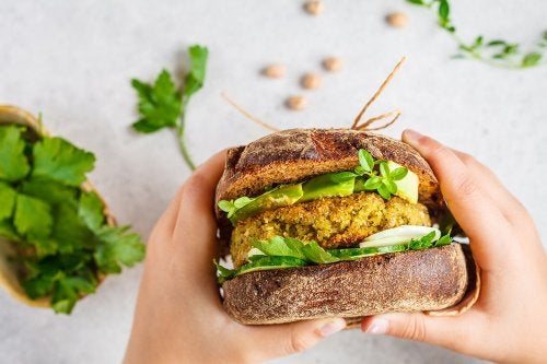 2 tipos de hamburguesas veganas que debes probar