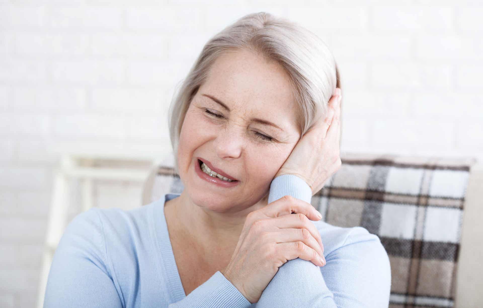 Dolor crónico que puede calmarse con CBD.