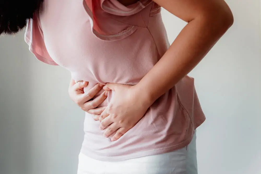 Flatulencias como efecto adverso de la triphala.