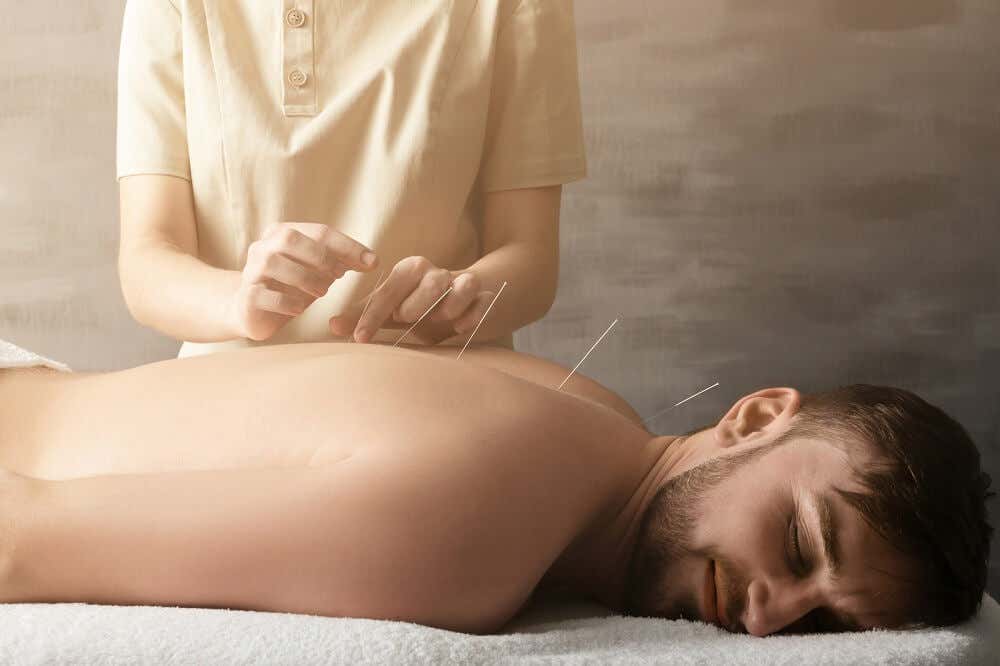 Principios de acupuntura en masaje kobido.