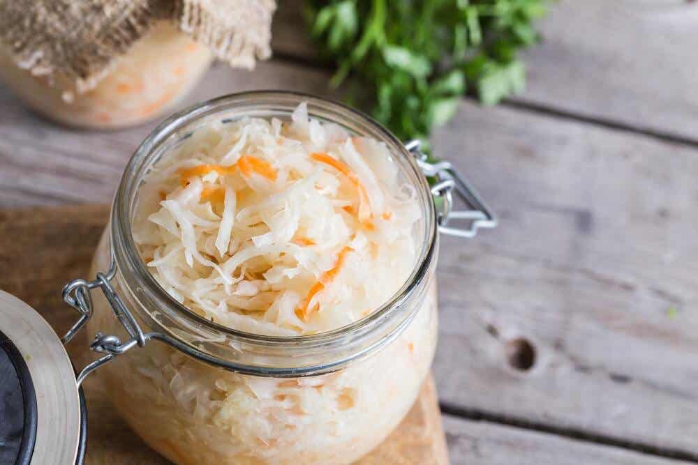 sauerkraut: fermented foods