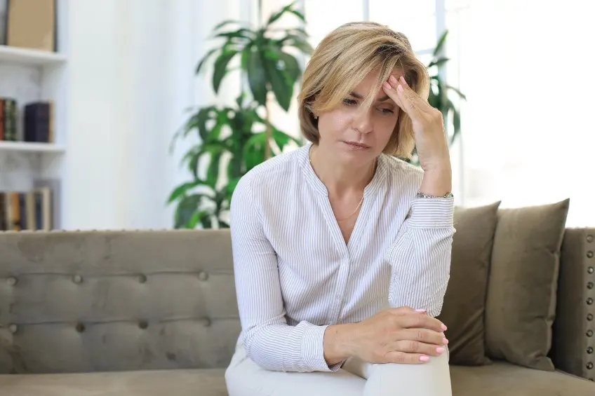 Estrés, menopausia y caída del cabello