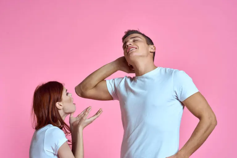 10 señales de que estás saliendo con un narcisista