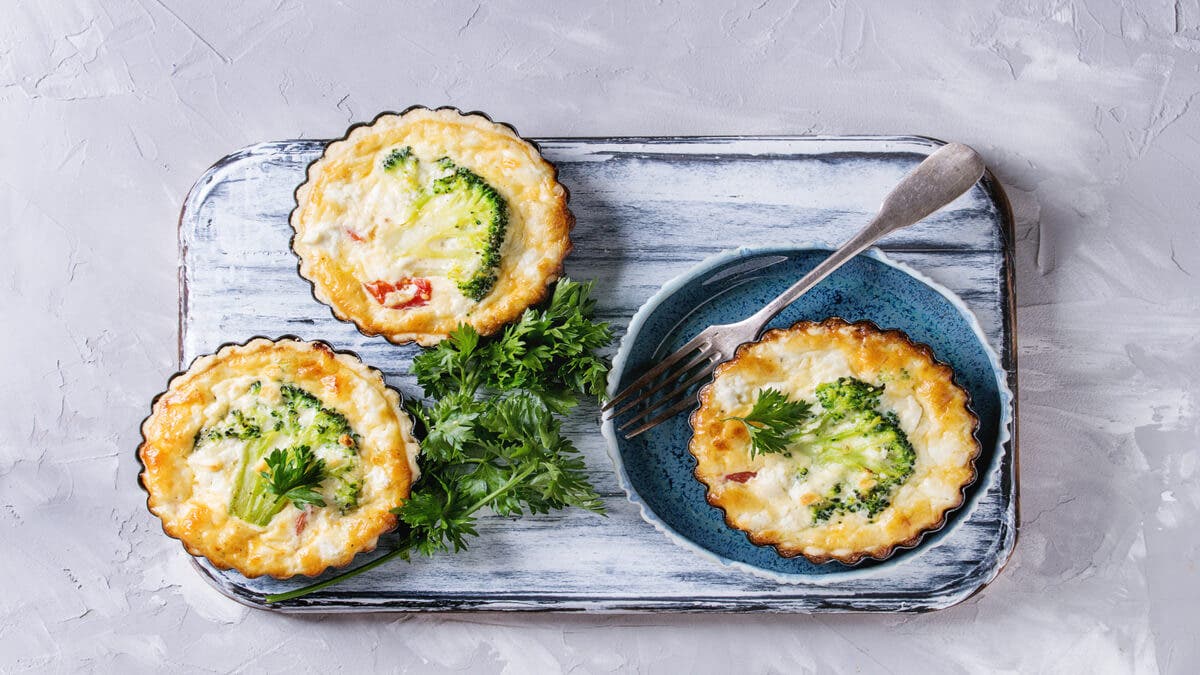 Recetas con una lata de atún: flan de brócoli.