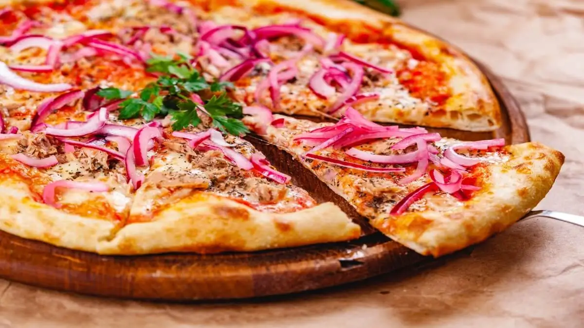 Pizza para hacer recetas con atún en lata.