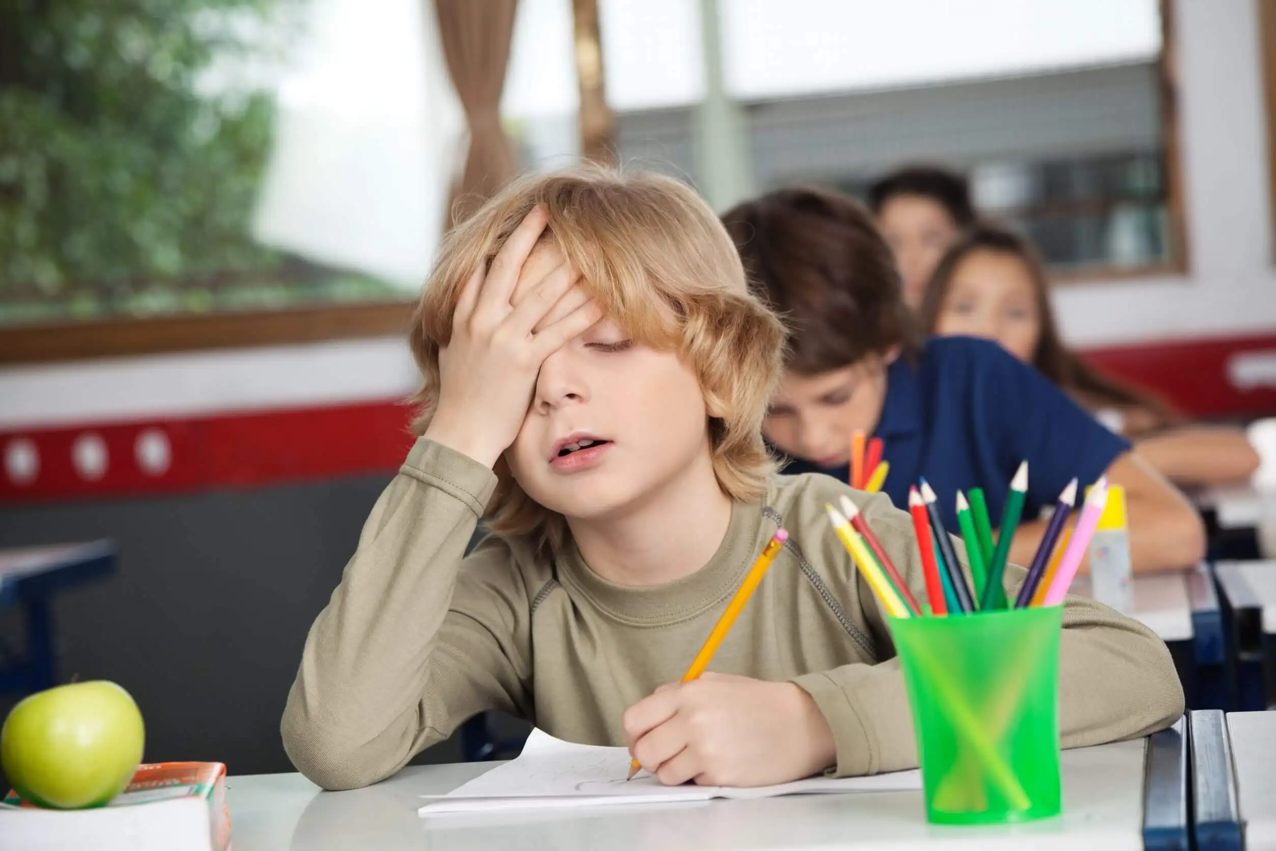 Niño pálido por anemia.