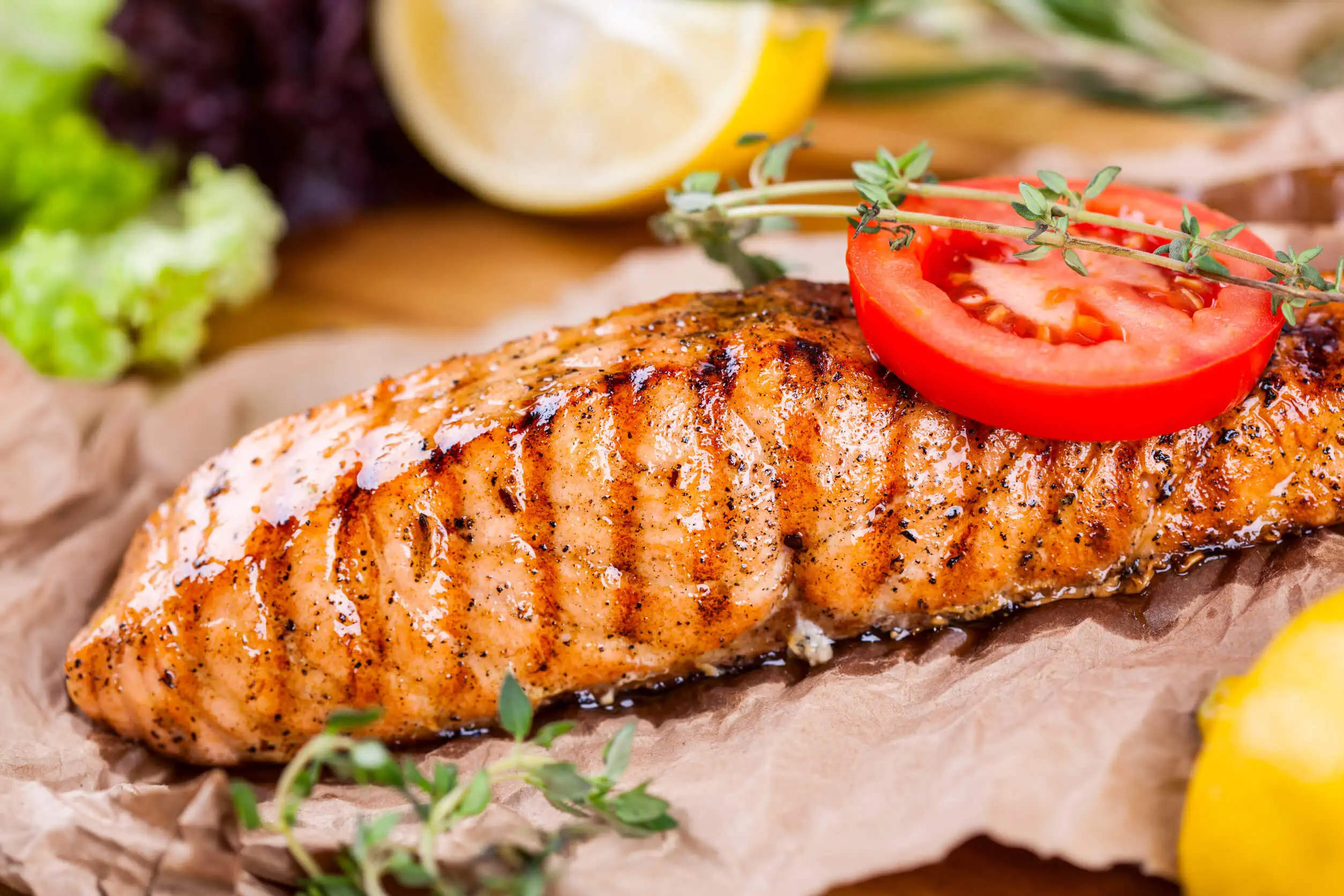 Para aliviar los síntomas de la endometriosis hace falta comer pescado