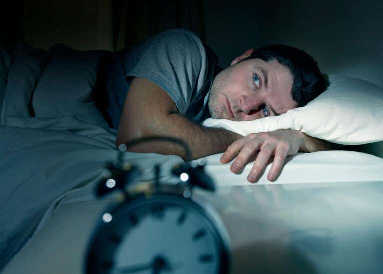 Espasmos al dormir, ¿qué cambiar para evitarlos?