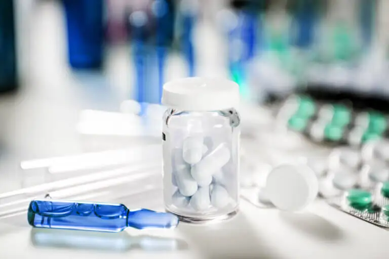 Apomorfina: ¿qué es y para qué se utiliza?