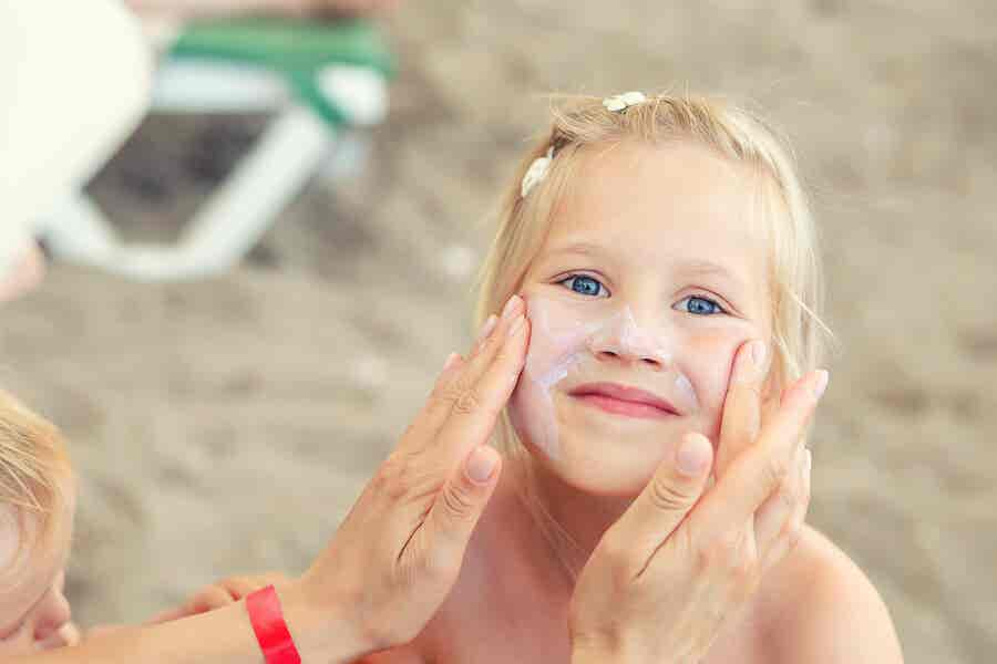 Cuidar la piel de los niños en verano