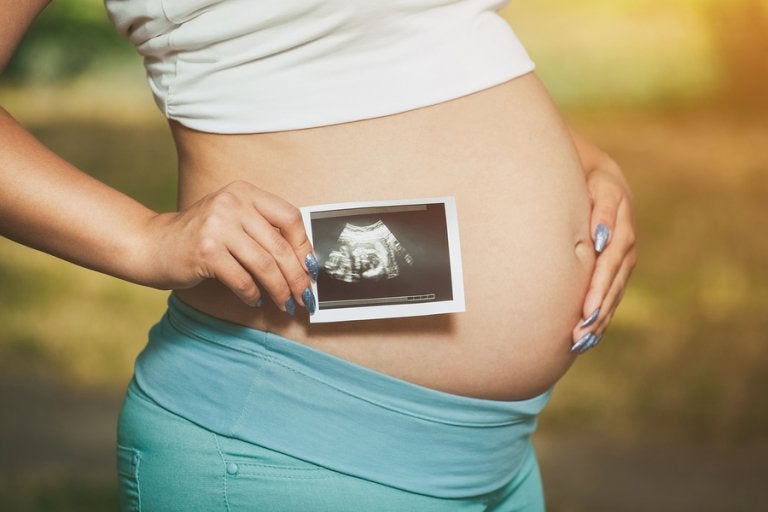 Embarazo múltiple: características, causas y complicaciones