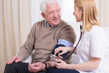 Controlar la hipertensión arterial: más allá de la sal