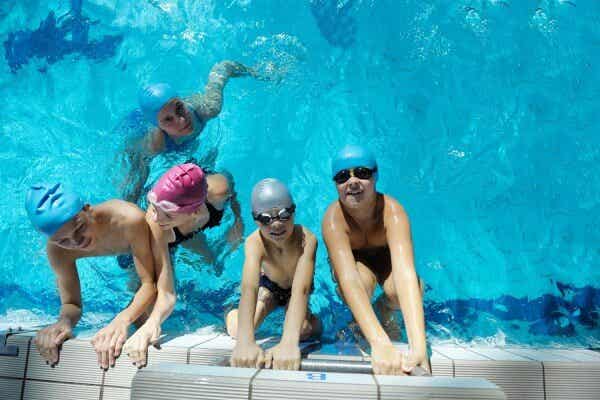 5 consejos para tener a tus hijos seguros en la piscina