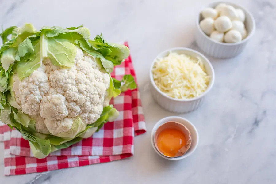 Receta de pizza con base de coliflor