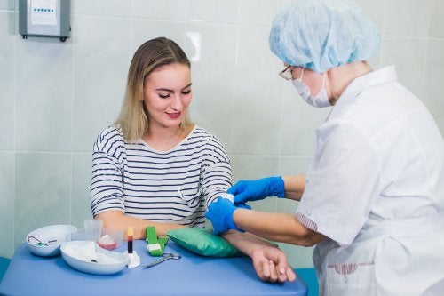 ¿Cada cuánto tiempo hay que hacerse un análisis de sangre?