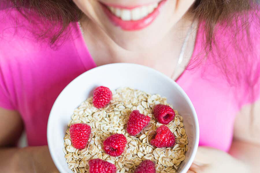 Mejorar el estado de ánimo comiendo fibra podría ser posible, según estudios.