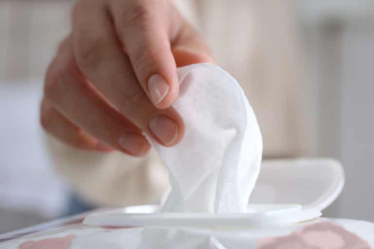 Toallitas húmedas para evitar la pelusa de la ropa.