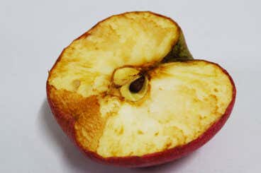 ¿Cuáles son las consecuencias de comer fruta oxidada?
