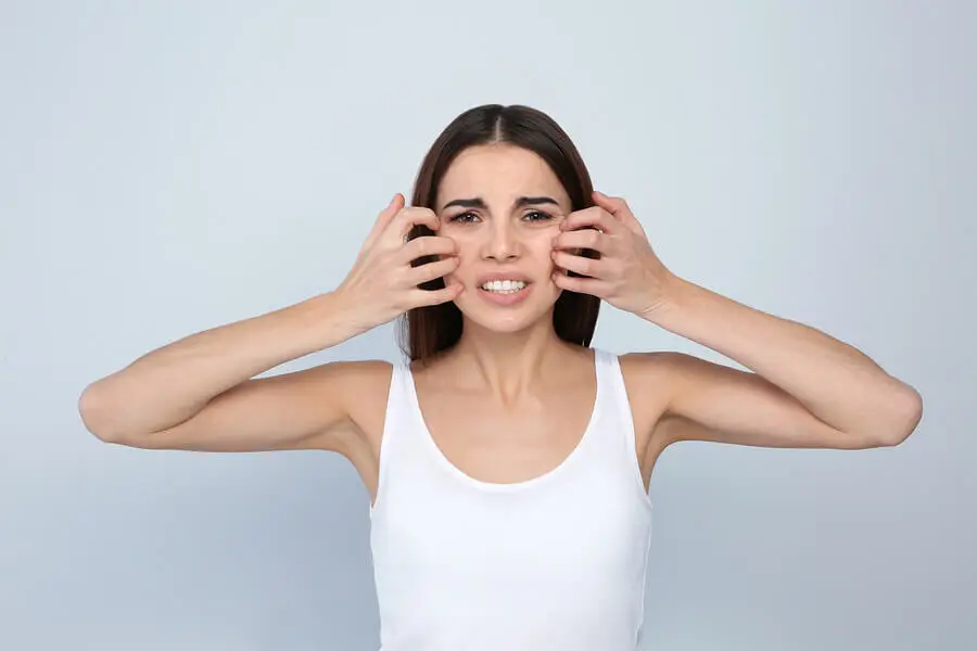 Los cosméticos pueden irritar la piel