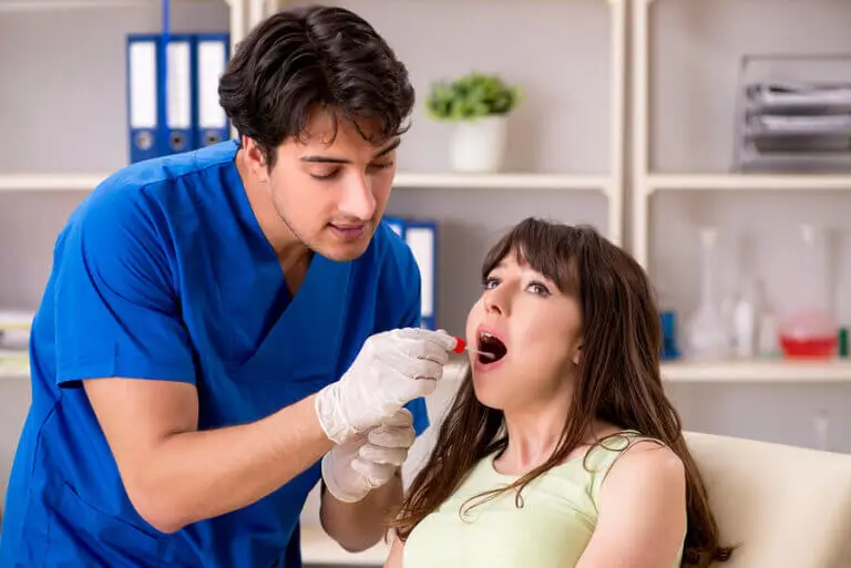 ¿Qué pasa cuando la saliva es espesa?