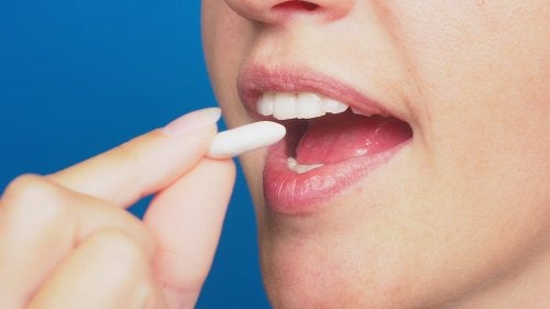 ¿Mascar chicles evita el mal aliento?