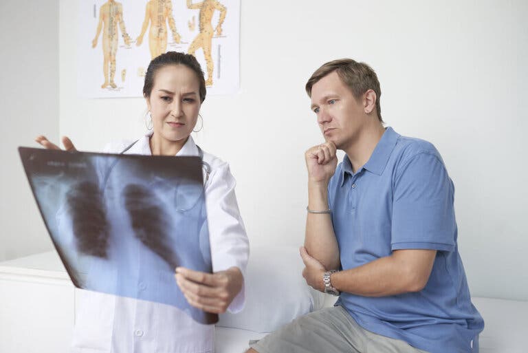 Pleuritis: síntomas, causas y tratamiento