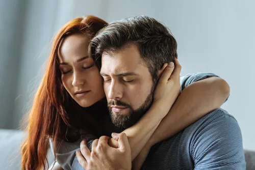 Cómo se genera el apego en las relaciones de pareja