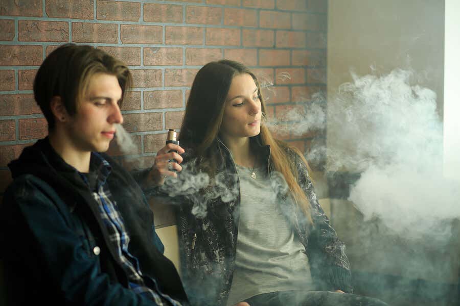 Utilisation de la cigarette électronique par les adolescents.