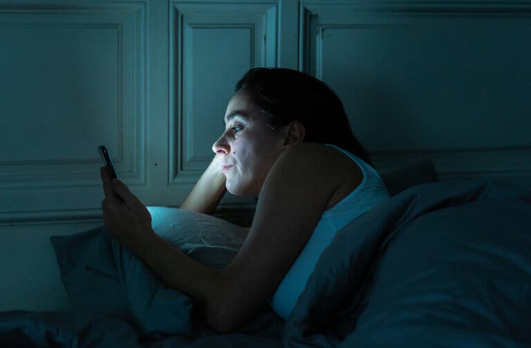 Insomnio tecnológico: ¿de qué se trata?