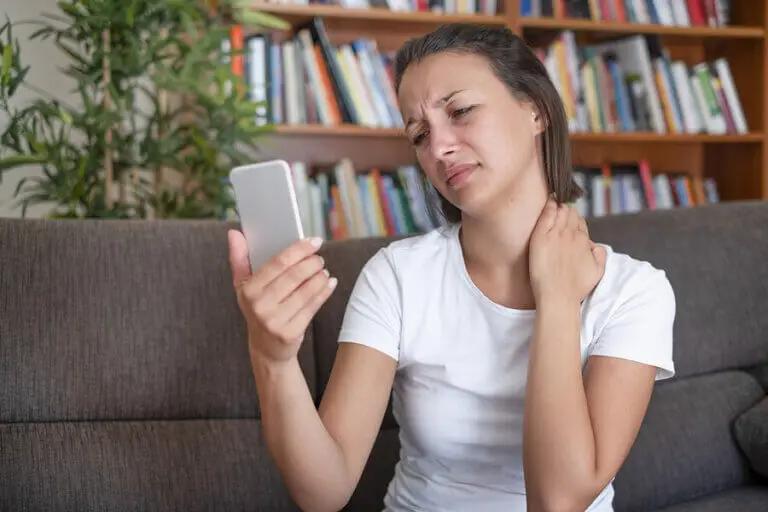 ¿Cómo prevenir el síndrome del cuello roto?