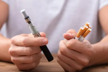 ¿Vapear es mejor que dejar de fumar?
