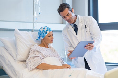 ¿Cuáles son los efectos secundarios del tratamiento del cáncer?