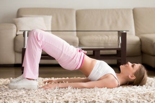 5 ejercicios para hacer en casa y mantenerte en forma