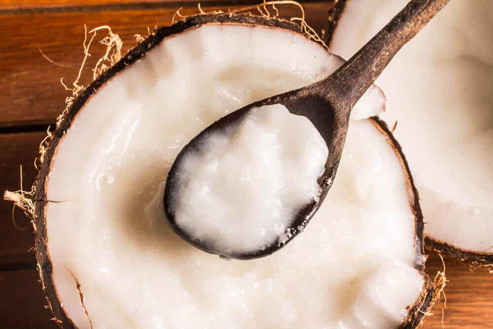 El aceite de coco contiene grasas de calidad