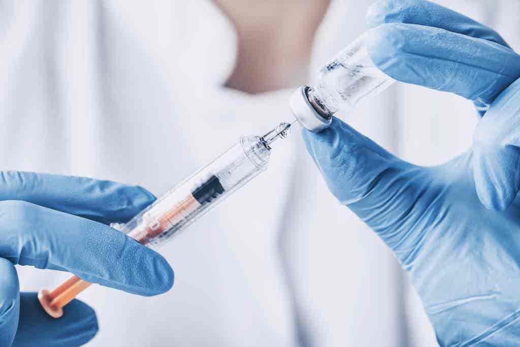 Vacuna antineumocóccica en adultos mayores.