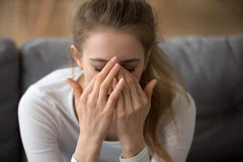 El estrés puede provocar que la menstruación se vuelva irregular