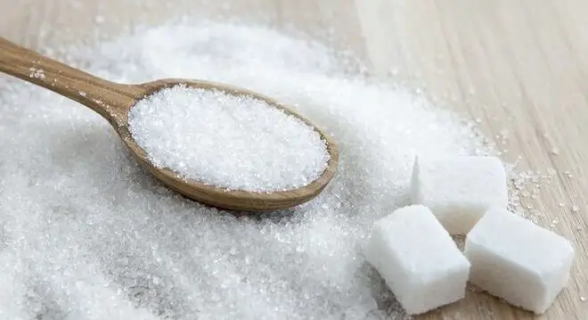Cuillère de sucre.