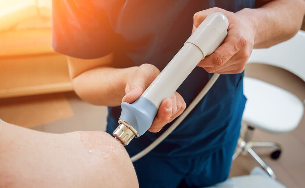 ¿Es doloroso usar láser para remover los tatuajes?
