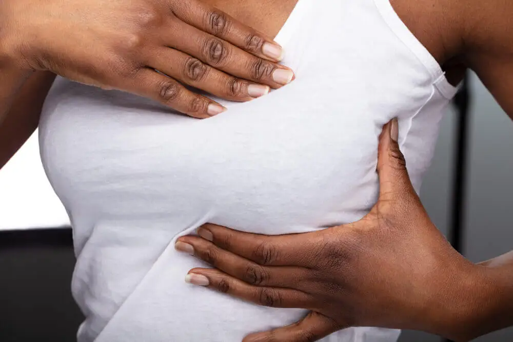 ¿Qué relación hay entre el dolor de senos y el ciclo menstrual?