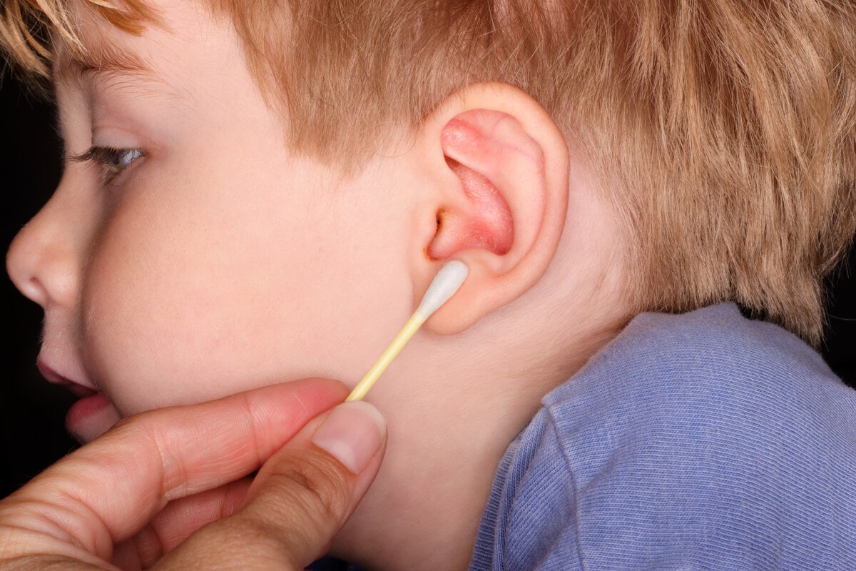 Cómo quitar los mocos en el oído: trucos y remedios