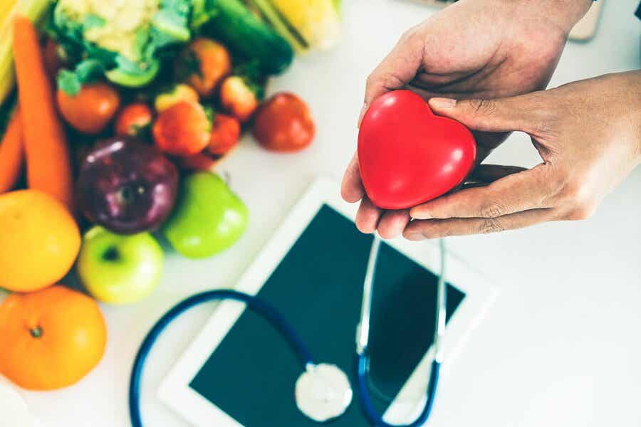 ¿Por qué comer sano ayuda a la salud del corazón? 