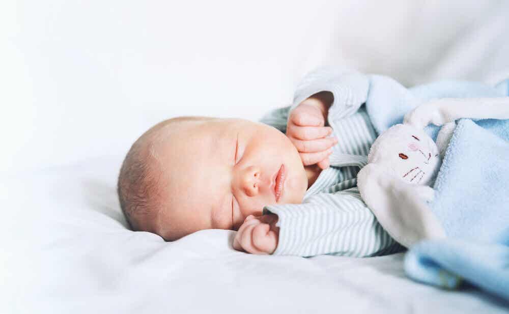 Causas de la apnea obstructiva del sueño en bebés