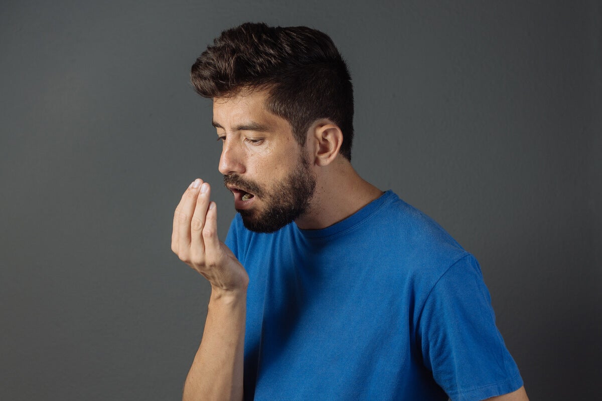 Пиърсингът на устата и лошият дъх