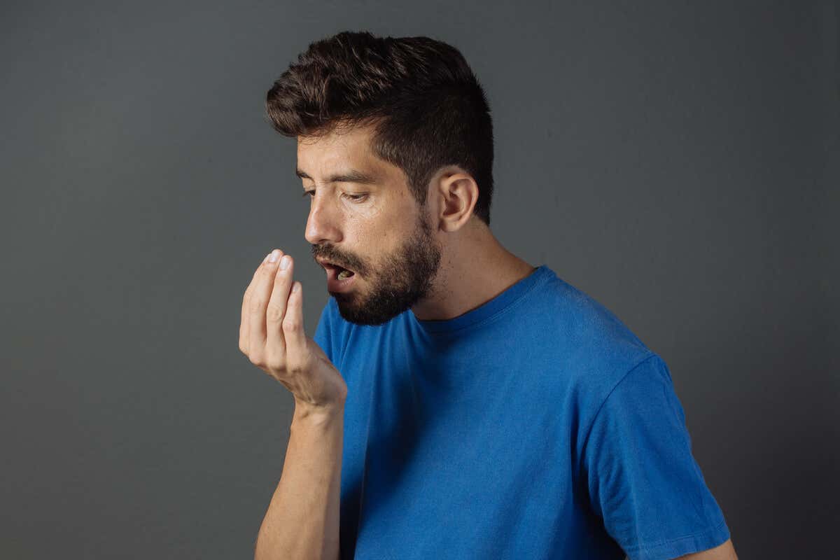 Mundpiercing kann Folgen für die Mundgesundheit haben