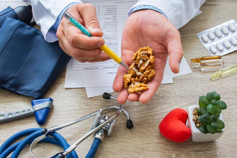 Las nueces ayudan a reducir la tensión arterial