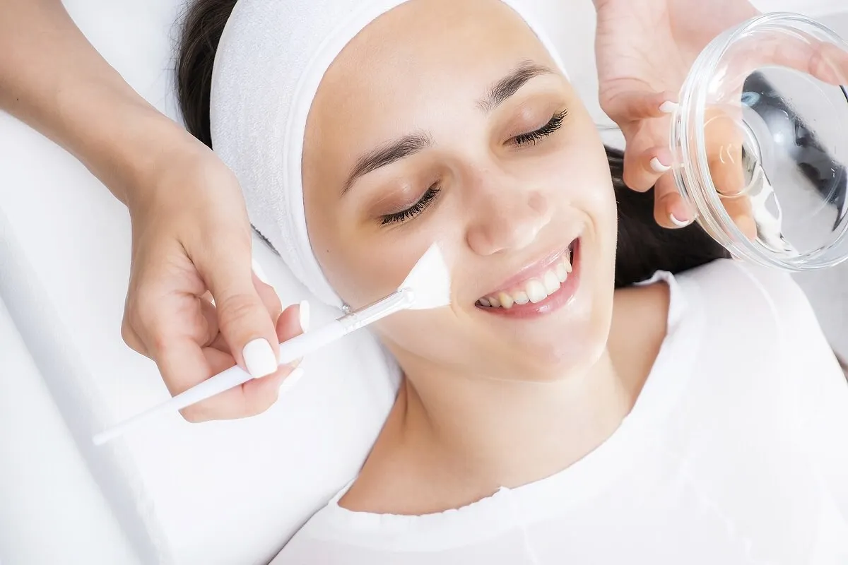 ¿Cuáles son los ácidos más utilizados en el peeling químico?