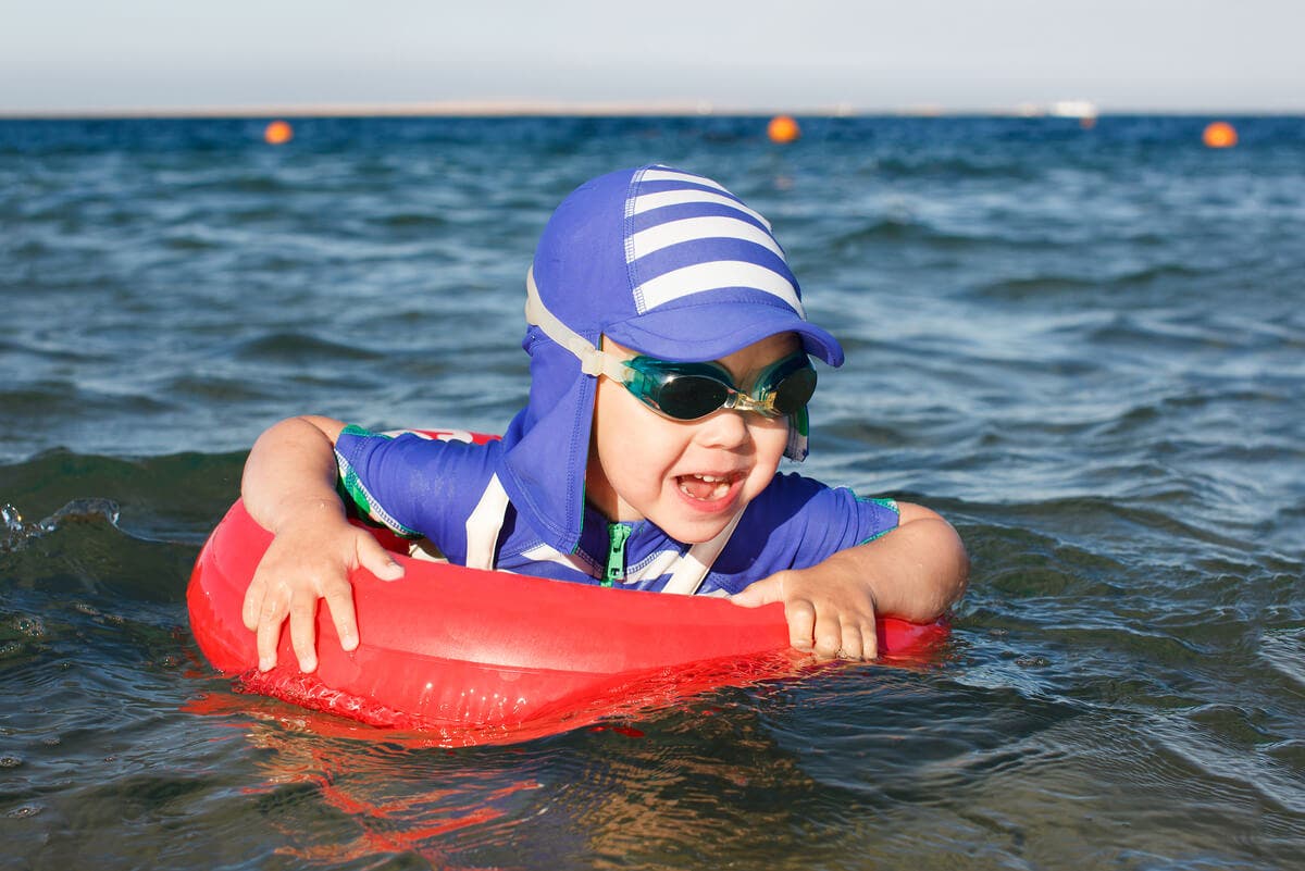 Ropa UV en niños