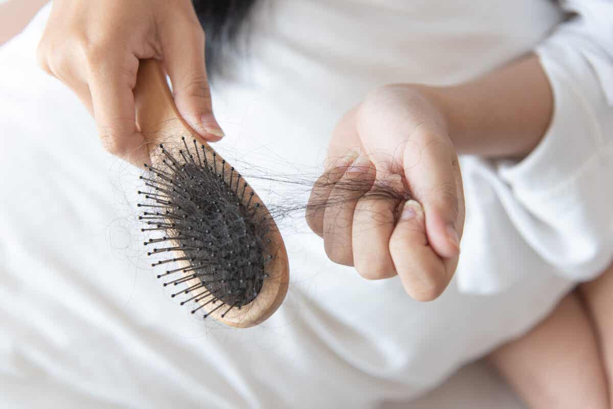 ¿Puede caerse el cabello durante la dieta keto?