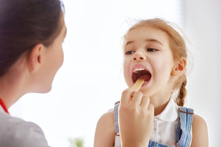 Diferencias entre amigdalitis vírica y bacteriana