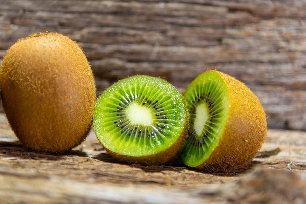 Kiwifruit for the skin.